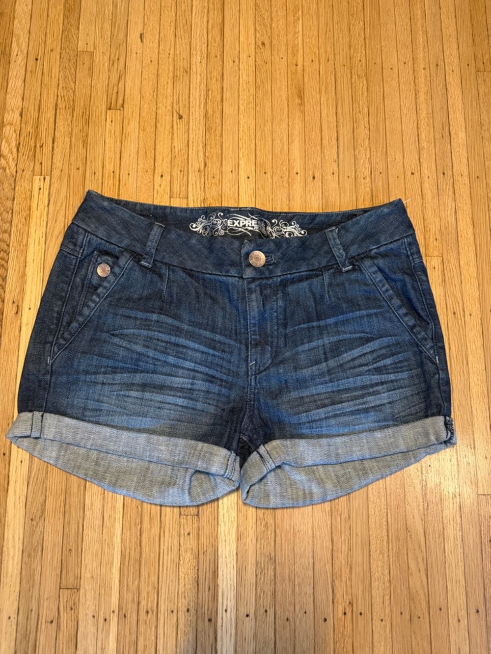 Express Women's Medium Dark Blue Rolled Cuff Denim Shorts